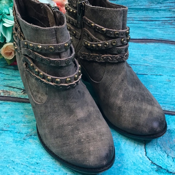 Naughty Monkey Annie Distressed Bootie in Taupe - Picture 3 of 10